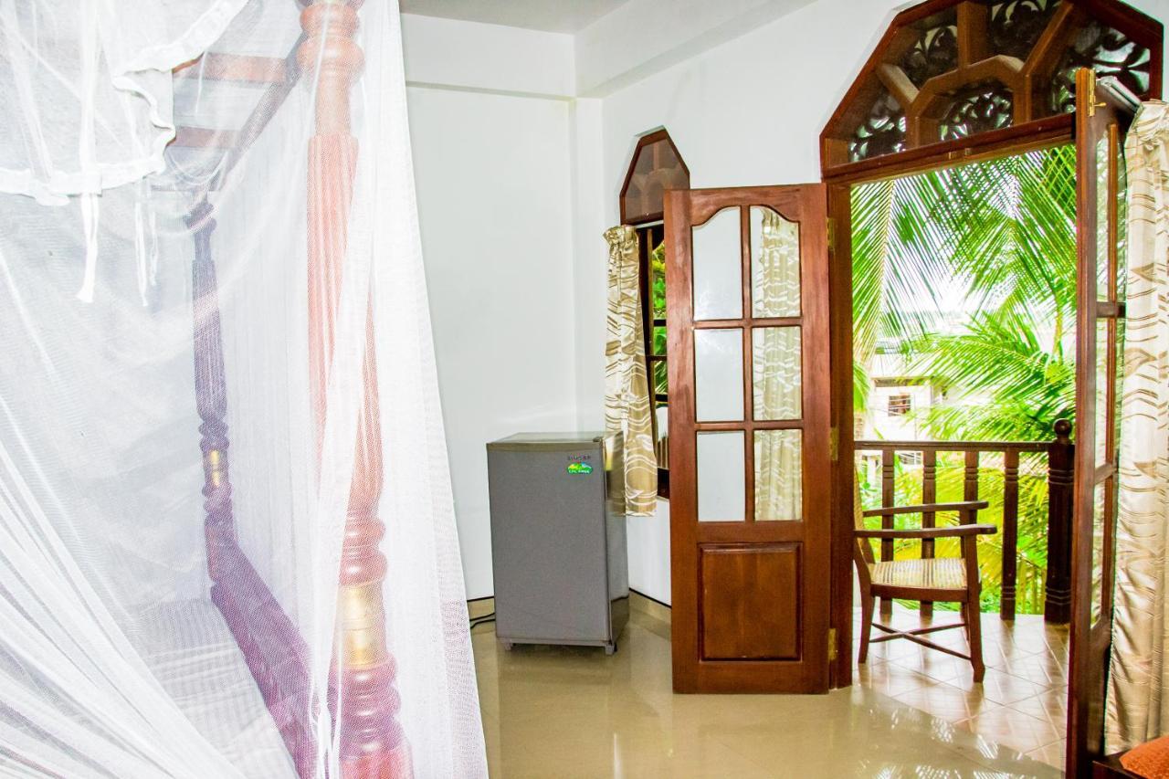 No Name Rest Hotel Unawatuna Kültér fotó