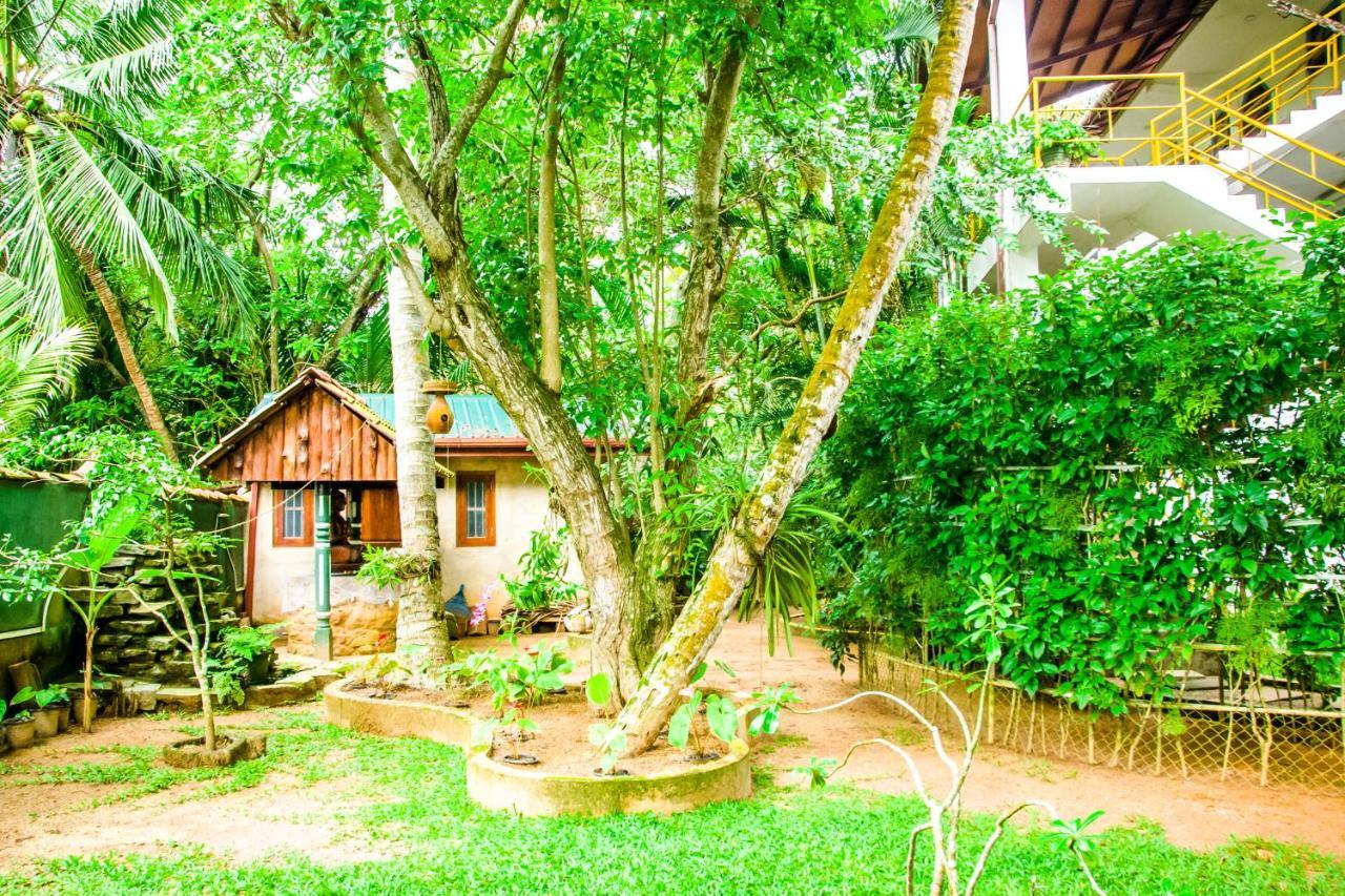 No Name Rest Hotel Unawatuna Kültér fotó